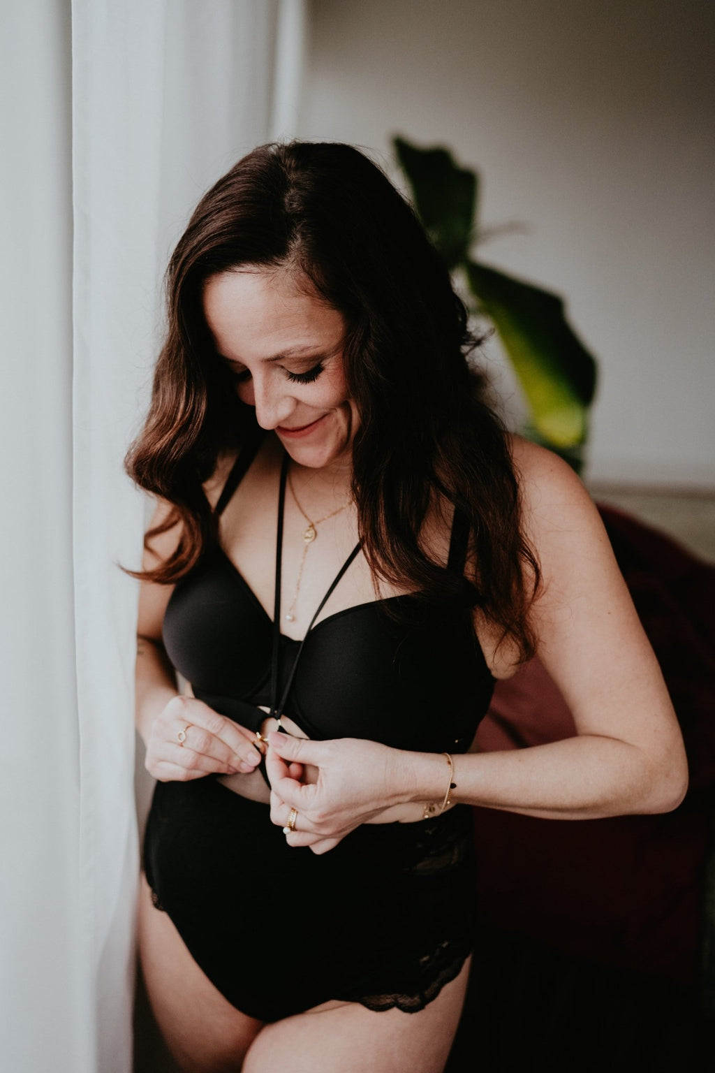 Rebelrose stoma lingerie body harness product image clip functie demonstratie op model