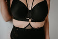 Rebel rose Lingerie product zwart op model voorzijde